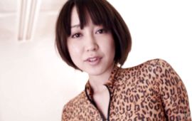 Delectable Yu Shinoda rides a giant fuck stick passionately