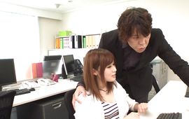 Staggering mature girlfriend Yumi Maeda likes a meaty rocket in her juice aperture