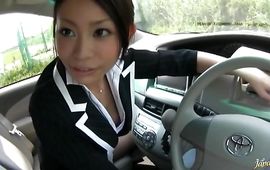 Wanton mature Yuri Aine gives her guy a hot orall-service