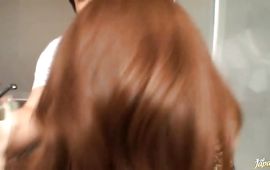 Spicy mature hottie is making love with man she just met